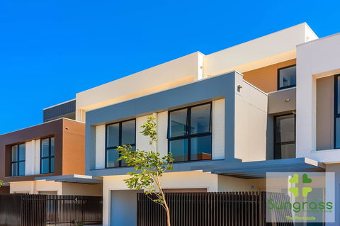 The Residences At The Peninsula - eAccommodation 39