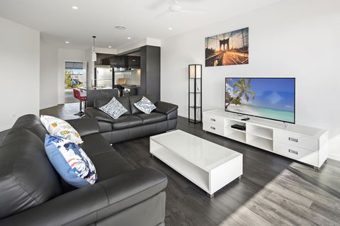 The Residences At The Peninsula - eAccommodation 19