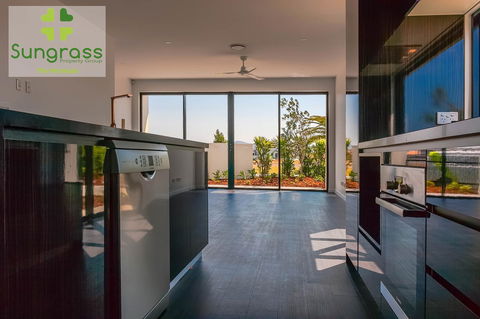 The Residences At The Peninsula - eAccommodation 25