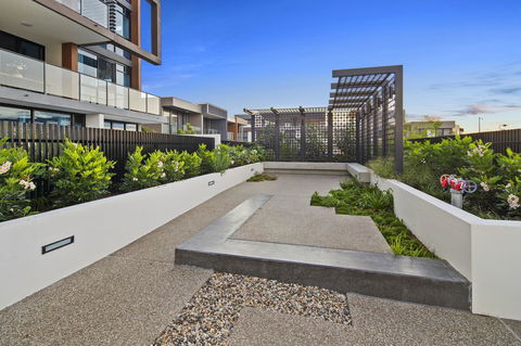 The Residences At The Peninsula - eAccommodation 4