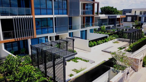 The Residences At The Peninsula - eAccommodation 3