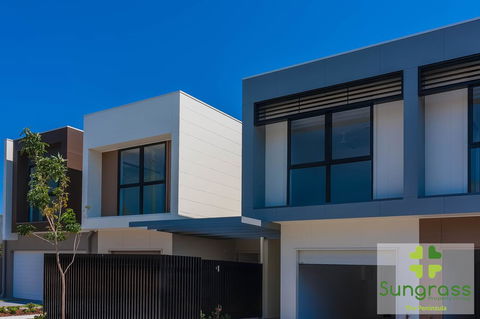 The Residences At The Peninsula - eAccommodation 38
