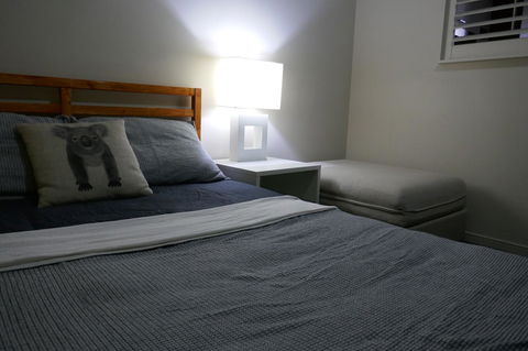 Towers Of Chevron - Private Apartment - eAccommodation 6