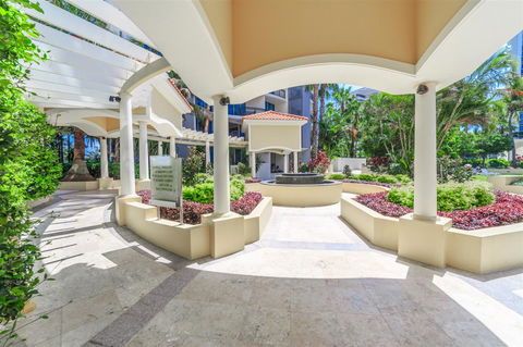 Towers Of Chevron - Private Apartment - eAccommodation 15