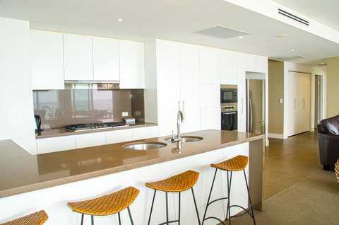 Kirra Surf Apartments - eAccommodation 31