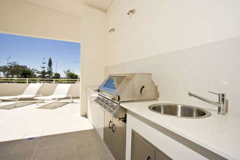 Kirra Surf Apartments - eAccommodation 35