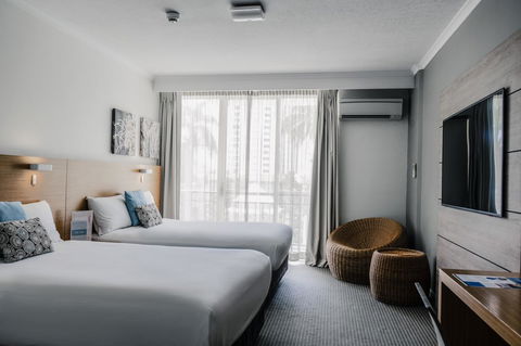 Novotel Cairns Oasis Resort - eAccommodation 3