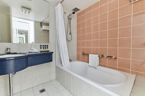 Novotel Cairns Oasis Resort - eAccommodation 2