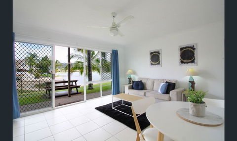 Bay Of Palms - eAccommodation 1