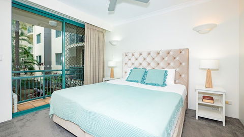 Currumbin Sands On The Beach - eAccommodation 15