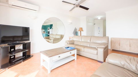 Currumbin Sands On The Beach - eAccommodation 14