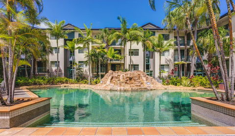 Currumbin Sands On The Beach - eAccommodation 3