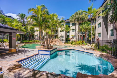 Currumbin Sands On The Beach - eAccommodation 5