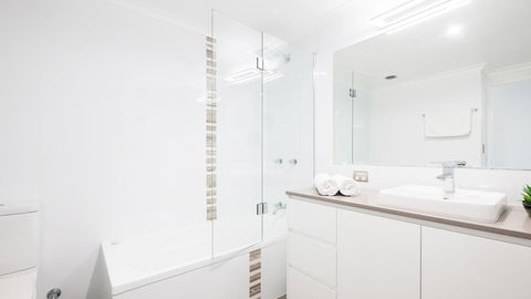 Currumbin Sands On The Beach - eAccommodation 35