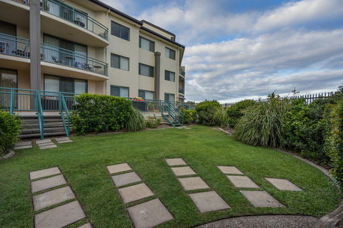 Currumbin Sands On The Beach - eAccommodation 38