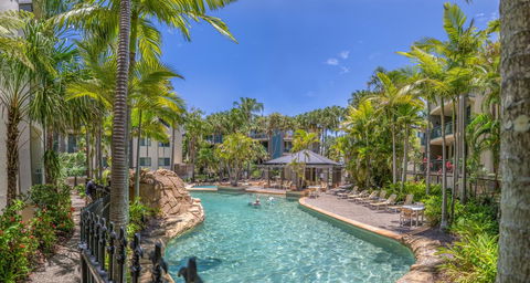 Currumbin Sands On The Beach - eAccommodation 4