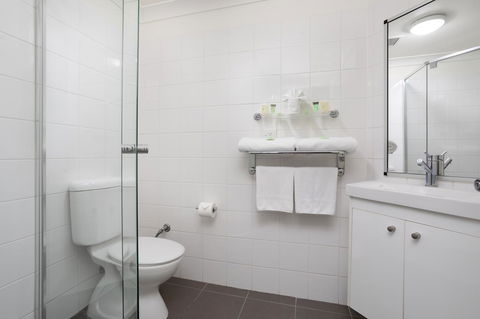 George Williams Hotel - eAccommodation 1