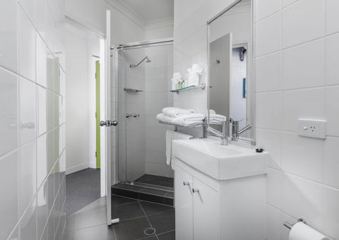 George Williams Hotel - eAccommodation 34