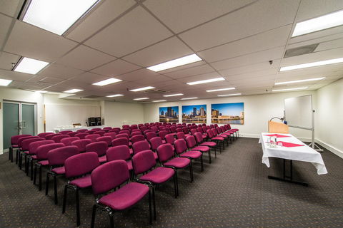 George Williams Hotel - eAccommodation 21