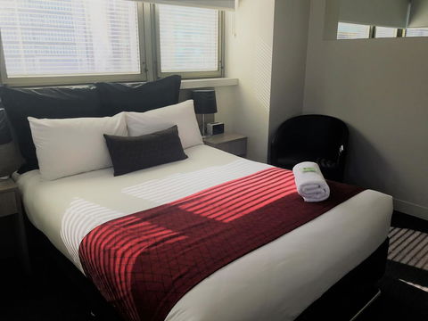George Williams Hotel - eAccommodation 12