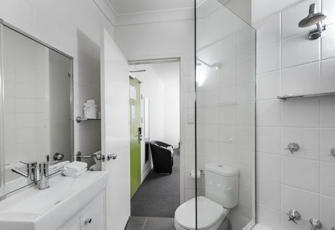 George Williams Hotel - eAccommodation 37
