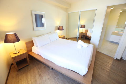 Tribeca Apartments - eAccommodation 3