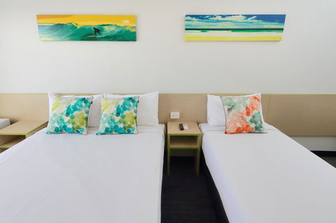 Palm Beach Hotel - eAccommodation 1