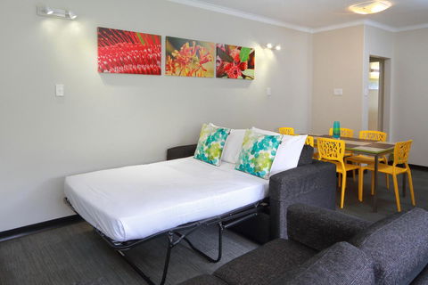 Palm Beach Hotel - eAccommodation 22
