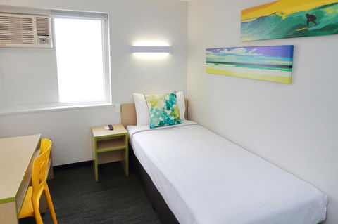 Palm Beach Hotel - eAccommodation 16
