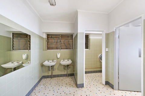 Palm Beach Hotel - eAccommodation 24