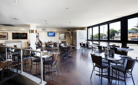 Palm Beach Hotel - eAccommodation 8