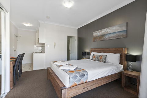 La Vida On Anzac - eAccommodation 19