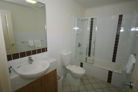 La Vida On Anzac - eAccommodation 11