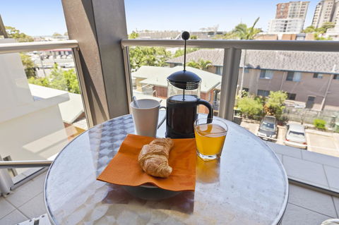 La Vida On Anzac - eAccommodation 18