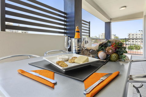 La Vida On Anzac - eAccommodation 25