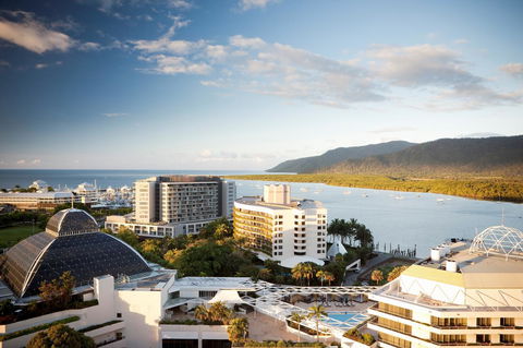 Pullman Cairns International - eAccommodation 24