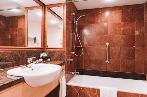 Pullman Cairns International - eAccommodation 17