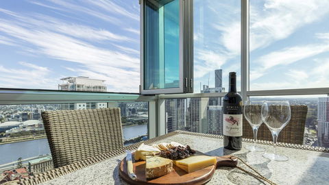 Oaks Brisbane Festival Suites - eAccommodation 1