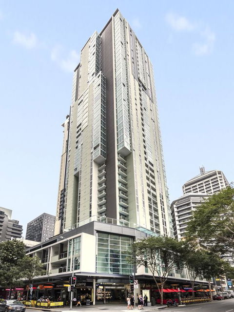 Oaks Brisbane Festival Suites - eAccommodation 9