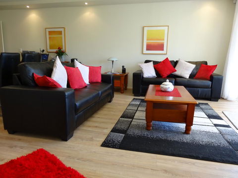 Waterfront Resort Villa With Buggy - eAccommodation 4