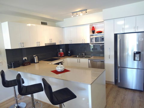 Waterfront Resort Villa With Buggy - eAccommodation 5