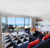 Sandbox Luxury Beach Front Apartments - eAccommodation