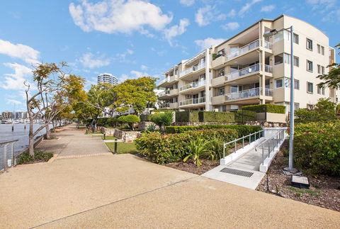 Bridgewater Terraces - eAccommodation 0