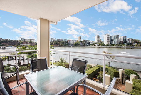 Bridgewater Terraces - eAccommodation 11