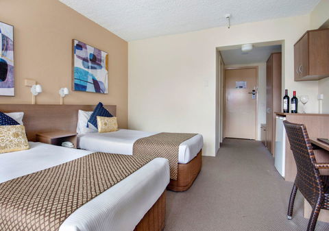 The Metropolitan Spring Hill - eAccommodation 7