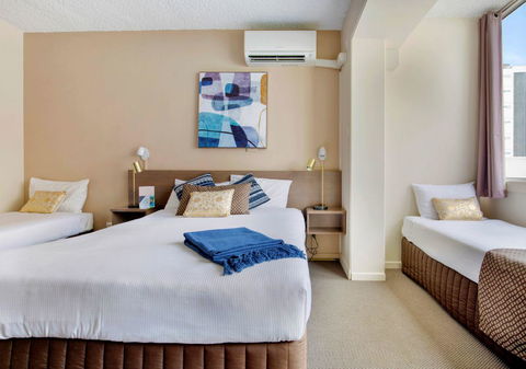 The Metropolitan Spring Hill - eAccommodation 14
