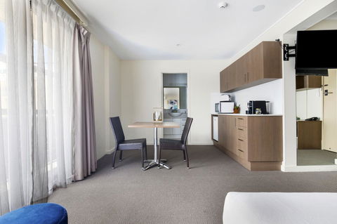 The Metropolitan Spring Hill - eAccommodation 12