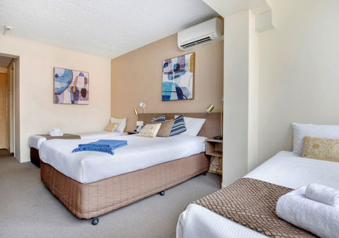 The Metropolitan Spring Hill - eAccommodation 15