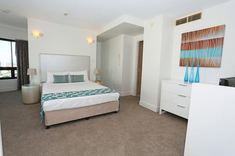 Neptune Resort - eAccommodation 11