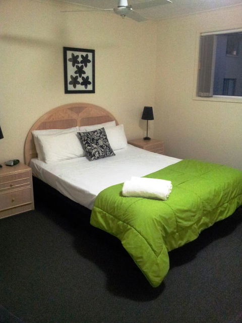 Champelli Palms Apartments - eAccommodation 19